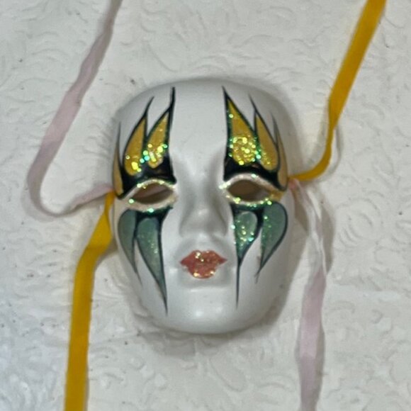 Wall Decor Ceramic Mini Mardi Gras Mask Hand Painted Glitter 3"x4" - Picture 5 of 13